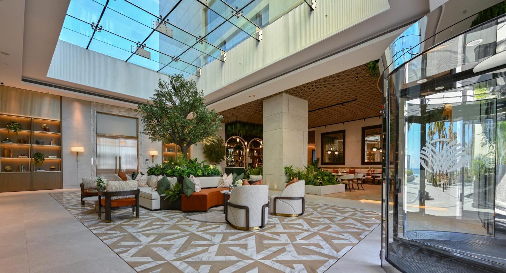 Hotel Onyx Rotana Manáma Exteriér fotografie The lobby of the hotel