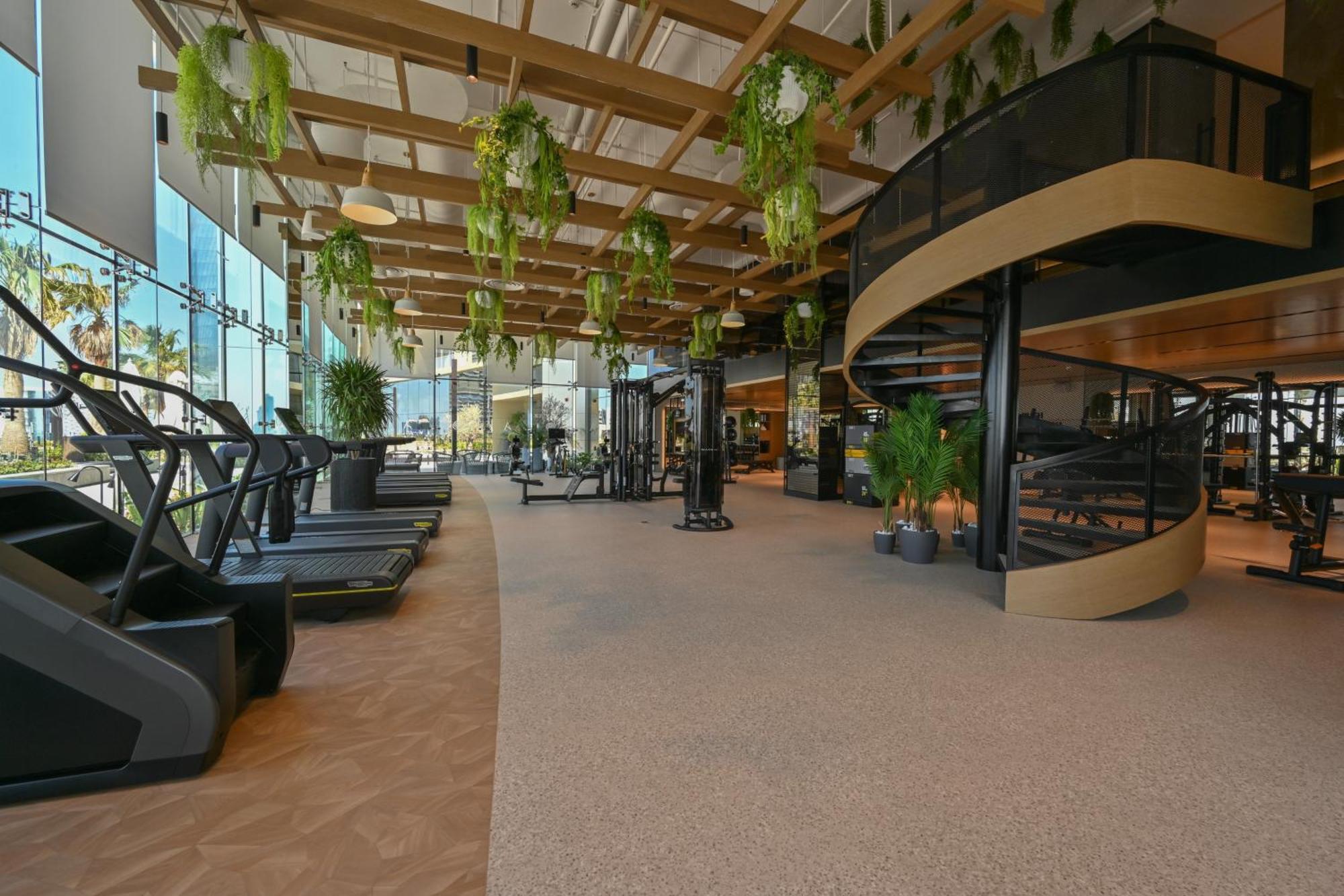 Hotel Onyx Rotana Manáma Exteriér fotografie The gym at the 1018